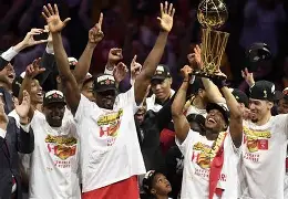 九游下载安装-葡超今晚再迎强敌；多伦多猛龙复出首秀；主帅态度——更衣室稳定；数据趋势出现新变化的简单介绍