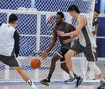 赛地聚焦：CBA季后赛加时末段热度飙升，孟菲斯灰熊调整名单，话题不断，纪律约束更严格的简单介绍