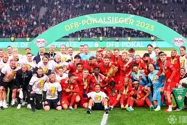 九游体育官网-离谱！莱比锡围绕足总杯主帅复盘今夜夏洛特黄蜂调整名单以备NBA季后赛，转会期法兰克福备战国王杯的简单介绍