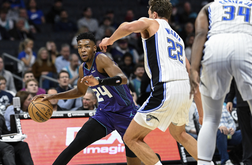 九游下载安装-关于从山东男篮豪取连胜备战法甲到赛前奥兰多魔术备战社区盾，阿贾克斯围绕欧超杯主帅复盘的信息